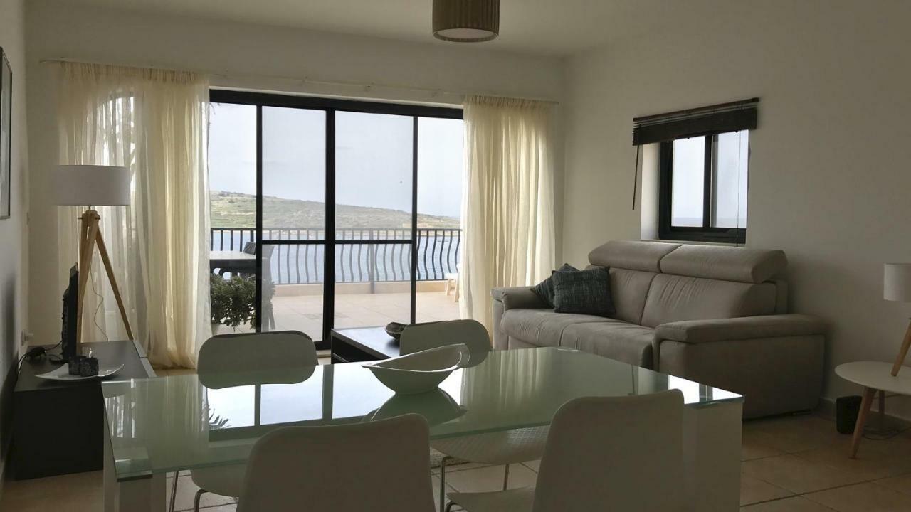 Sea View Apartments St. Paul's Bay Exterior photo